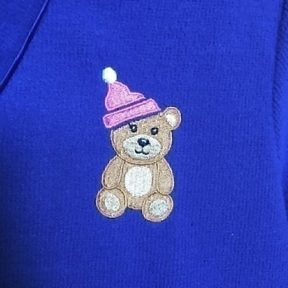 Women’s size medium teddy bear sweatshirt - Picture 3 of 7